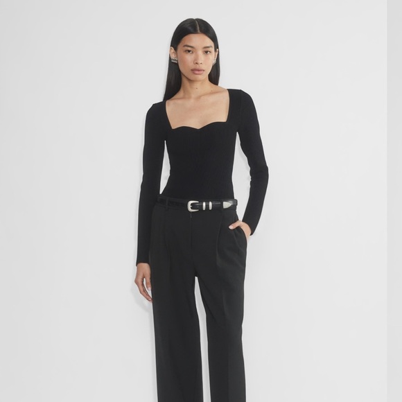 SOLD l Aritzia / Babaton Sculpt Knit Sweetheart Longsleeve - Picture 2 of 4